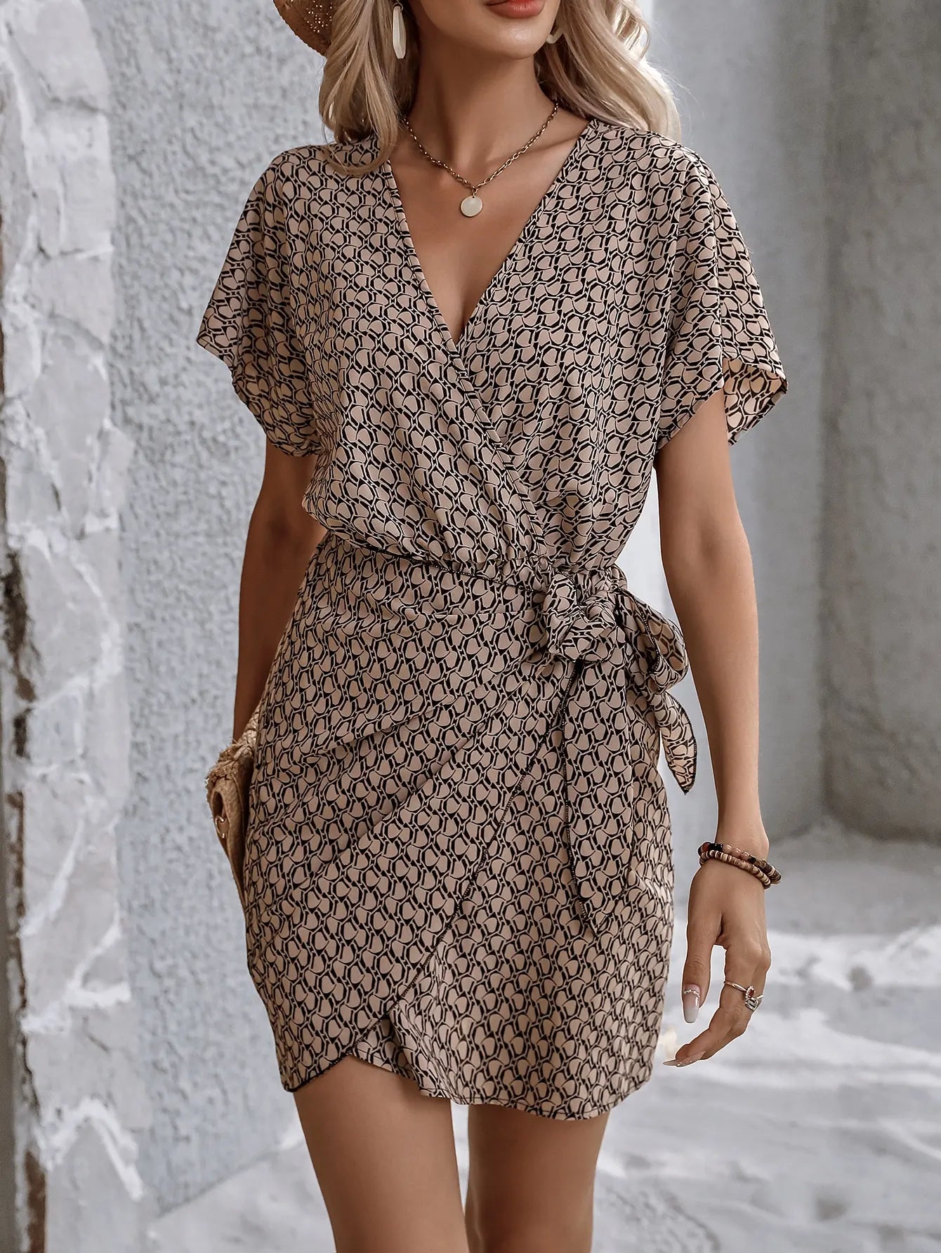 Boho V-Neck Printed Chiffon Dress – Slim Fit Waist-Up Mid-Calf